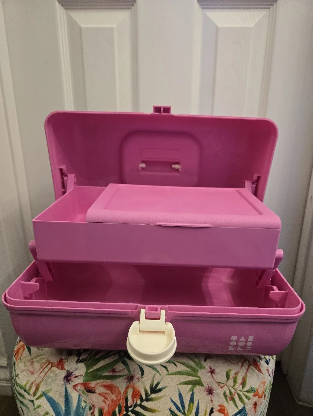 Vintage Caboodles Make Up Case Model 5626 Pink Travel Case Mirror Vanity